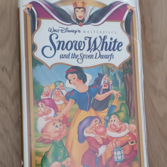 SNOW WHITE AND THE SEVEN DWARFS VHS CLAMSHELL - Picture 1 of 2